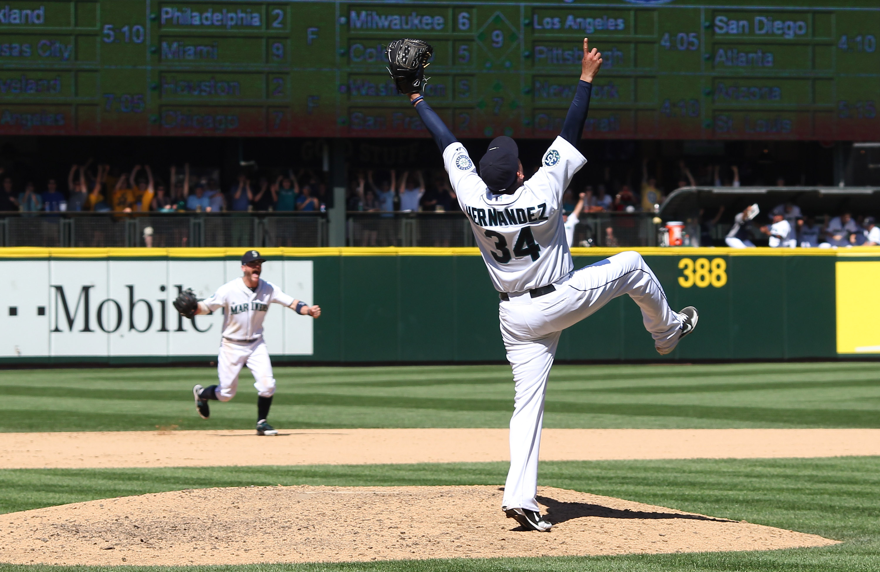 An emotional Felix Hernandez went into Mariners Hall of Fame. It was just  like he pitched.